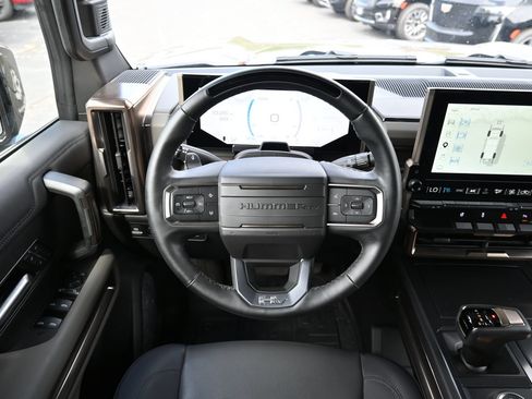 Used 2025 GMC Hummer EV 3X AWD/4WD image 9