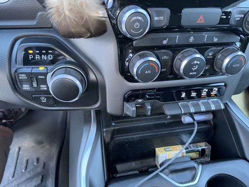 Used 2022 RAM 1500 Big Horn AWD/4WD image 9