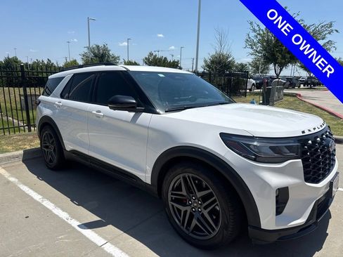 Used 2025 Ford Explorer ST w/ Sun And Sound Package AWD/4WD image 7