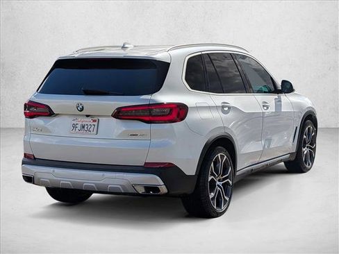 Certified 2023 BMW X5 xDrive40i w/ Premium Package AWD/4WD image 5