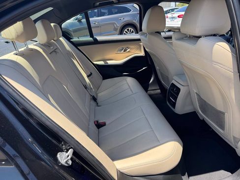 Used 2021 BMW 330i Sedan w/ Convenience Package RWD image 16