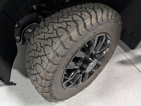 New 2026 Chevrolet Silverado 2500 LT w/ Trail Boss Package AWD/4WD image 9