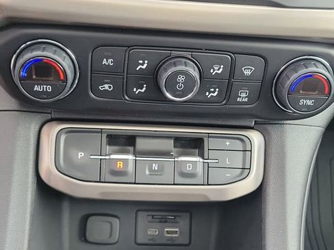 Used 2020 GMC Acadia Denali w/ Denali Ultimate Package AWD/4WD image 29