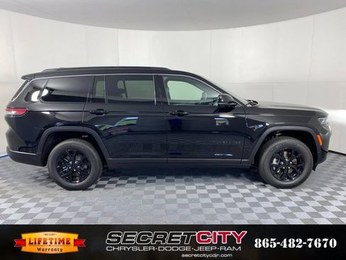 New 2026 Jeep Grand Cherokee L 4WD image 8