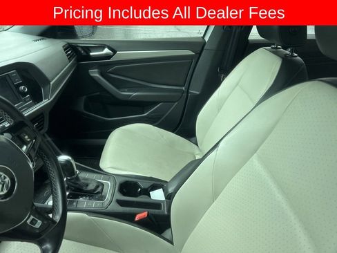 Used 2019 Volkswagen Jetta R-Line FWD image 11