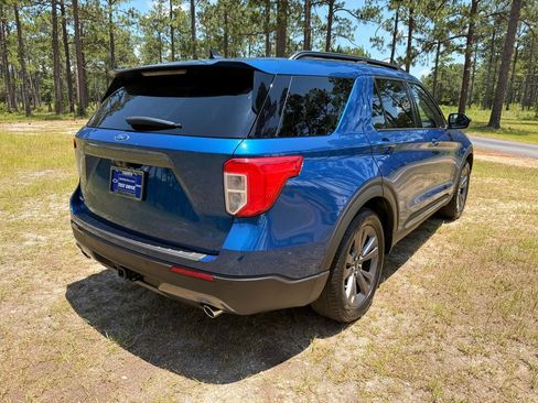 Used 2022 Ford Explorer XLT w/ Equipment Group 202A RWD image 5