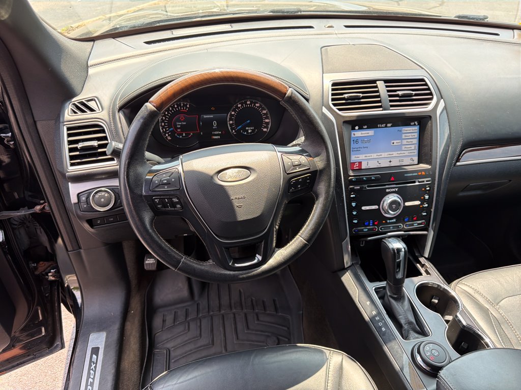 Used 2017 Ford Explorer Platinum AWD/4WD image 29