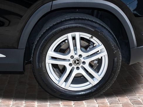 Used 2021 Mercedes-Benz GLA 250 w/ Premium Package image 40