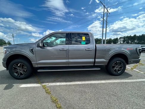 Used 2021 Ford F150 Lariat w/ Equipment Group 502A High AWD/4WD image 4