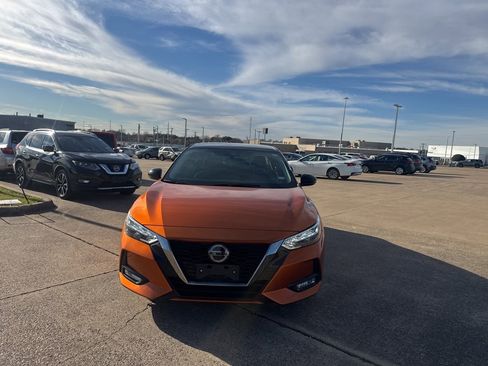 Certified 2021 Nissan Sentra SR image 3