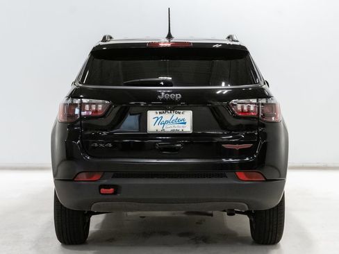 Used 2022 Jeep Compass Trailhawk AWD/4WD image 29