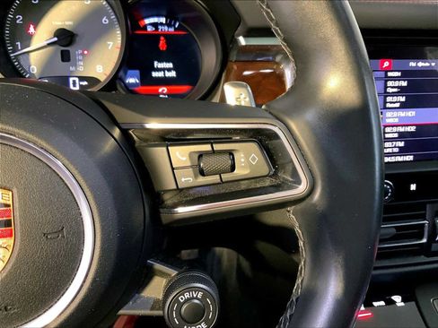 Certified 2022 Porsche Macan S AWD/4WD image 28