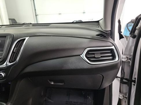 Used 2022 Chevrolet Equinox LT FWD image 38