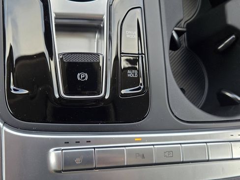 New 2026 Kia Carnival EX FWD image 28