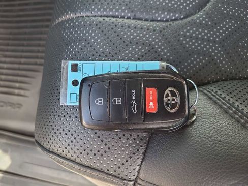 Used 2024 Toyota Tundra Platinum image 28