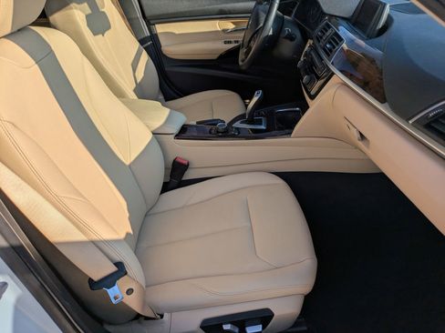Used 2018 BMW 320i Sedan w/ Convenience Package image 27