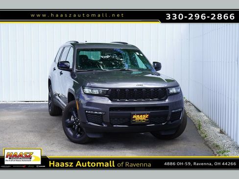 Used 2025 Jeep Grand Cherokee L Limited w/ Black Appearance Package AWD/4WD image 1