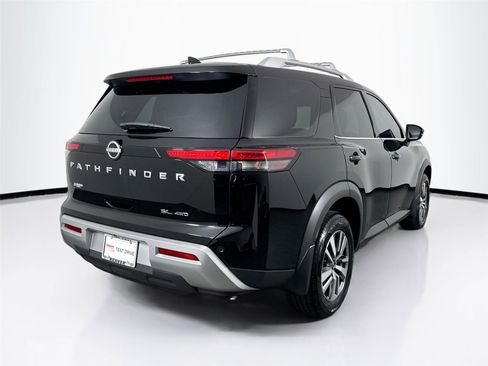 Used 2024 Nissan Pathfinder SL image 6