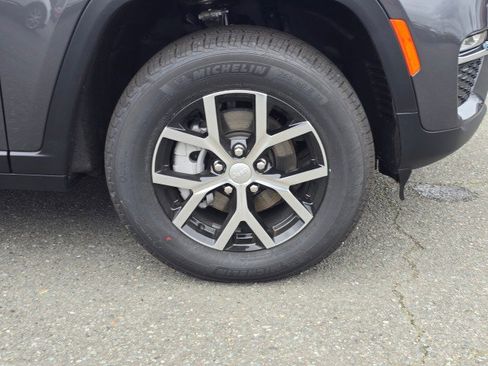 New 2025 Jeep Grand Cherokee Limited AWD/4WD image 8