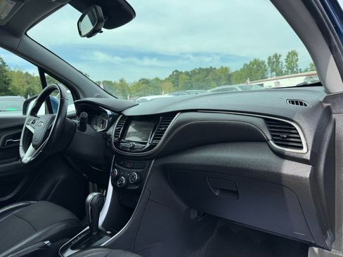 Used 2019 Chevrolet Trax LT w/ Driver Confidence Package FWD image 20