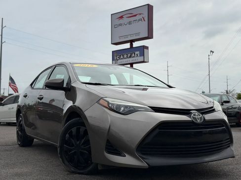 Used 2018 Toyota Corolla LE image 38