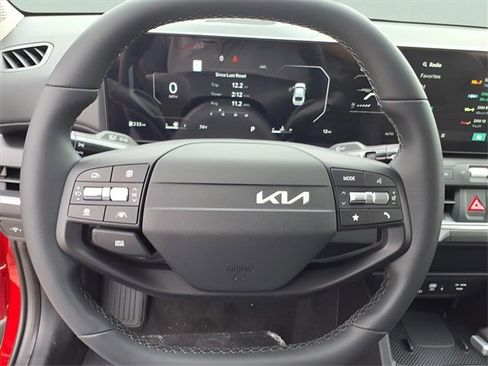 New 2025 Kia K4 EX image 15