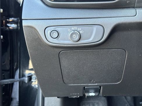 Used 2023 Chevrolet Bolt EUV LT w/ Driver Confidence Package image 11