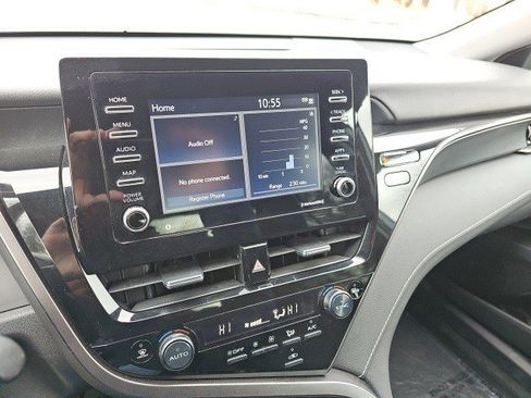 Used 2022 Toyota Camry SE image 23