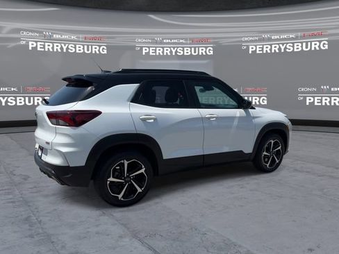 Used 2021 Chevrolet TrailBlazer RS w/ Sun and Liftgate Package AWD/4WD image 8