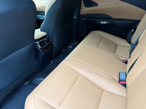 Used 2023 Lexus RX 350 w/ Cold Area Package AWD/4WD image 4
