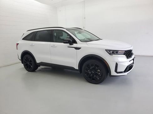 Used 2023 Kia Sorento SX AWD/4WD image 4