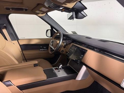 New 2025 Land Rover Range Rover Long Wheelbase SE image 34
