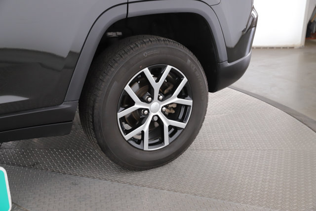 Used 2024 Jeep Grand Cherokee Limited AWD/4WD image 14