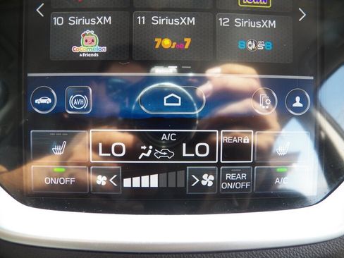Used 2023 Subaru Ascent Premium w/ Convenience Package AWD/4WD image 22