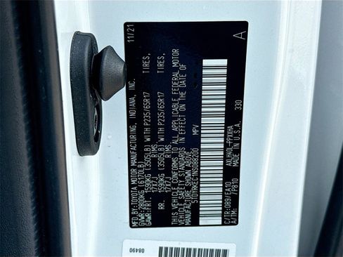 Used 2022 Toyota Sienna XLE image 36