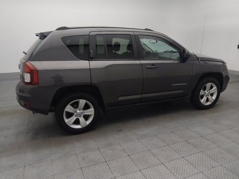 Used 2016 Jeep Compass Latitude image 10