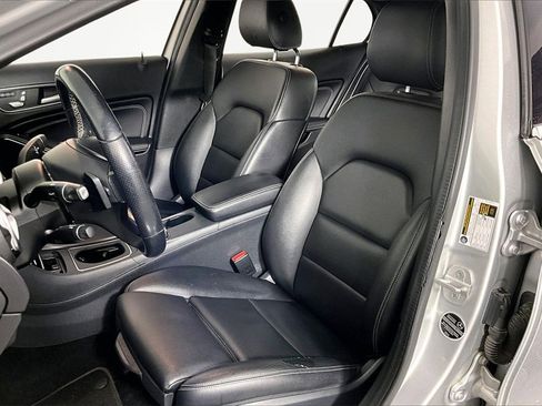 Used 2018 Mercedes-Benz GLA 250 4MATIC image 20