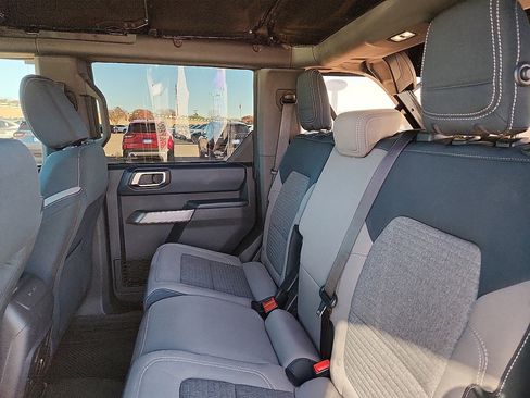 Used 2022 Ford Bronco Outer Banks image 5