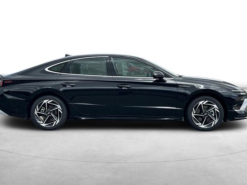 New 2026 Hyundai Sonata SEL FWD image 7