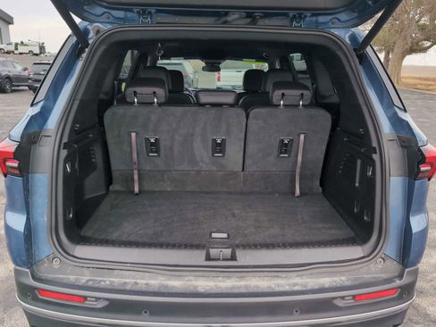 Used 2025 Buick Enclave Preferred image 26