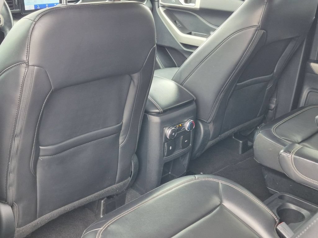 Used 2021 Ford Explorer XLT w/ Equipment Group 202A AWD/4WD image 26