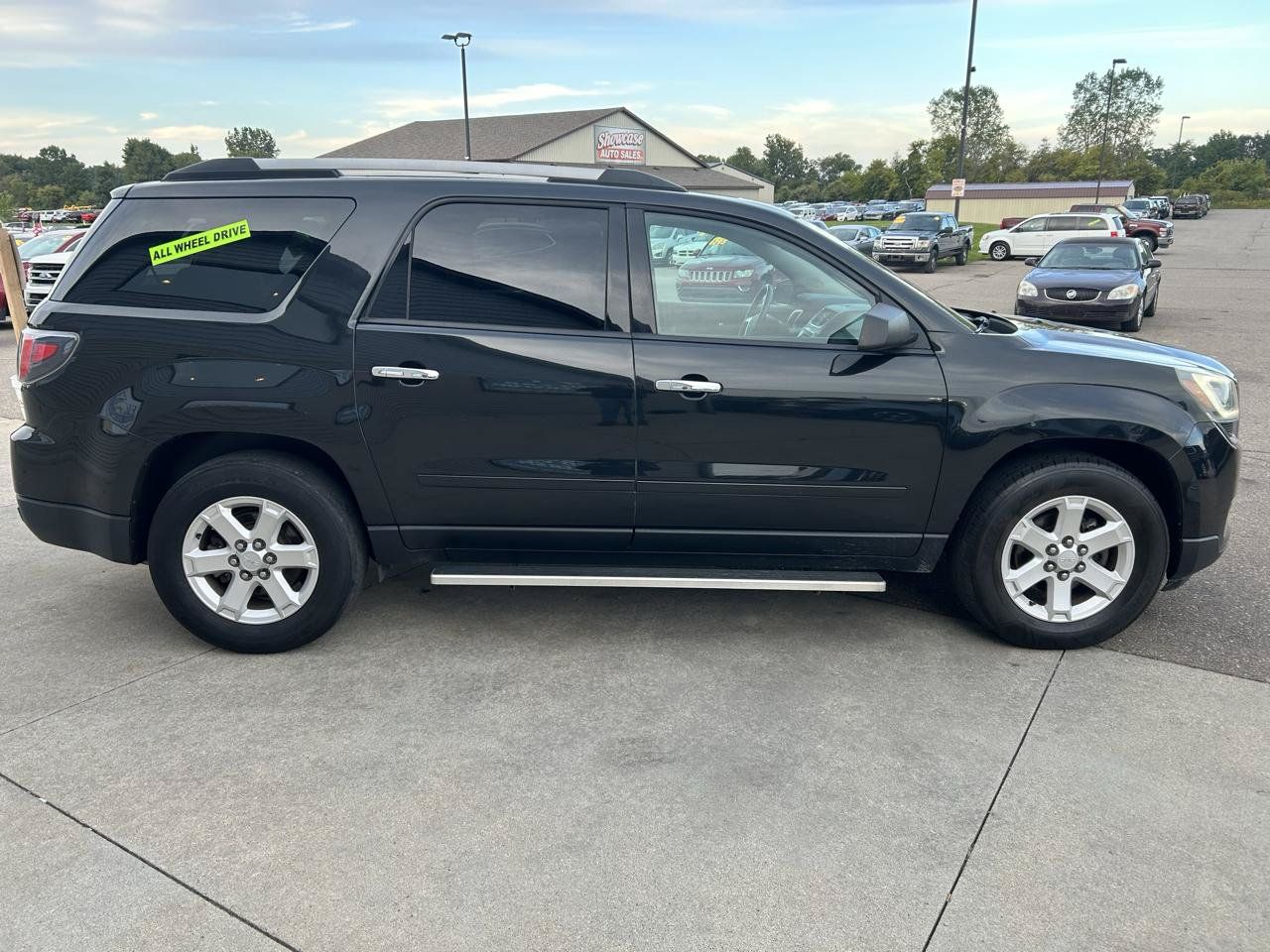 Used 2015 GMC Acadia SLE AWD/4WD image 4