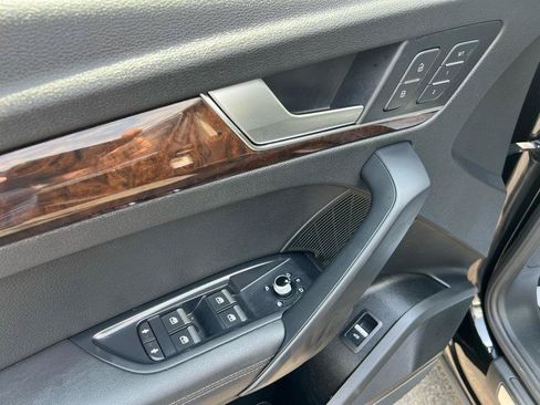 Used 2019 Audi Q5 2.0T Premium Plus w/ Premium Plus Package AWD/4WD image 29