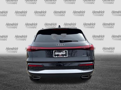 Certified 2025 Audi Q5 Premium AWD/4WD image 8