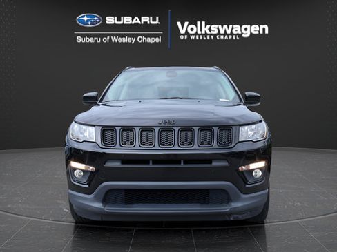 Used 2018 Jeep Compass Latitude w/ Popular Equipment Group FWD image 3