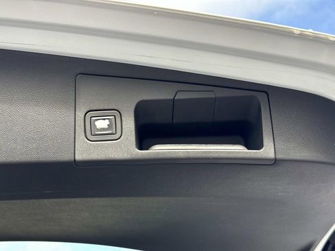 Used 2019 Cadillac XT5 Luxury image 12