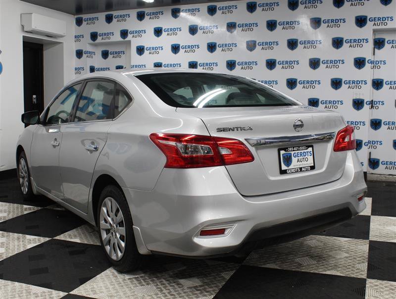Used 2017 Nissan Sentra S FWD image 2