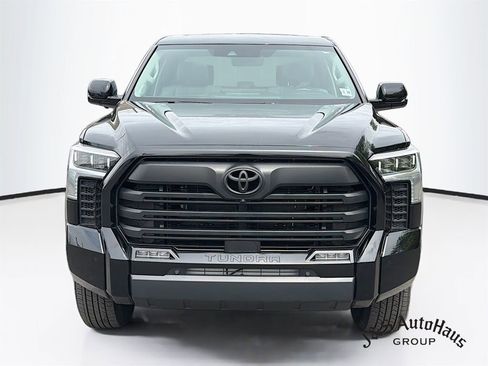 Used 2024 Toyota Tundra Limited AWD/4WD image 2