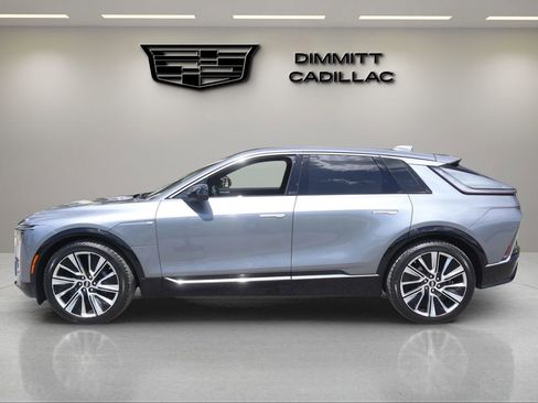 Used 2023 Cadillac Lyriq 2WD image 2
