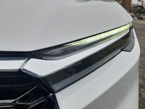 Used 2025 Honda CR-V EX-L image 9